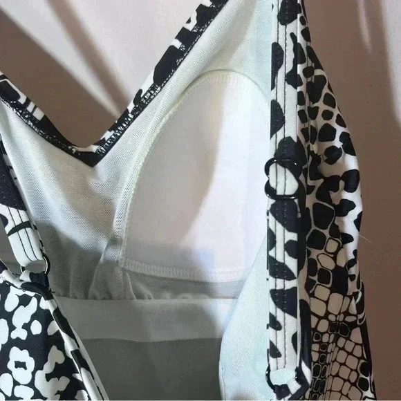 Croft & Barrow V tiered swimwear swim dress black/whit animal print size 10 - Picture 5 of 8
